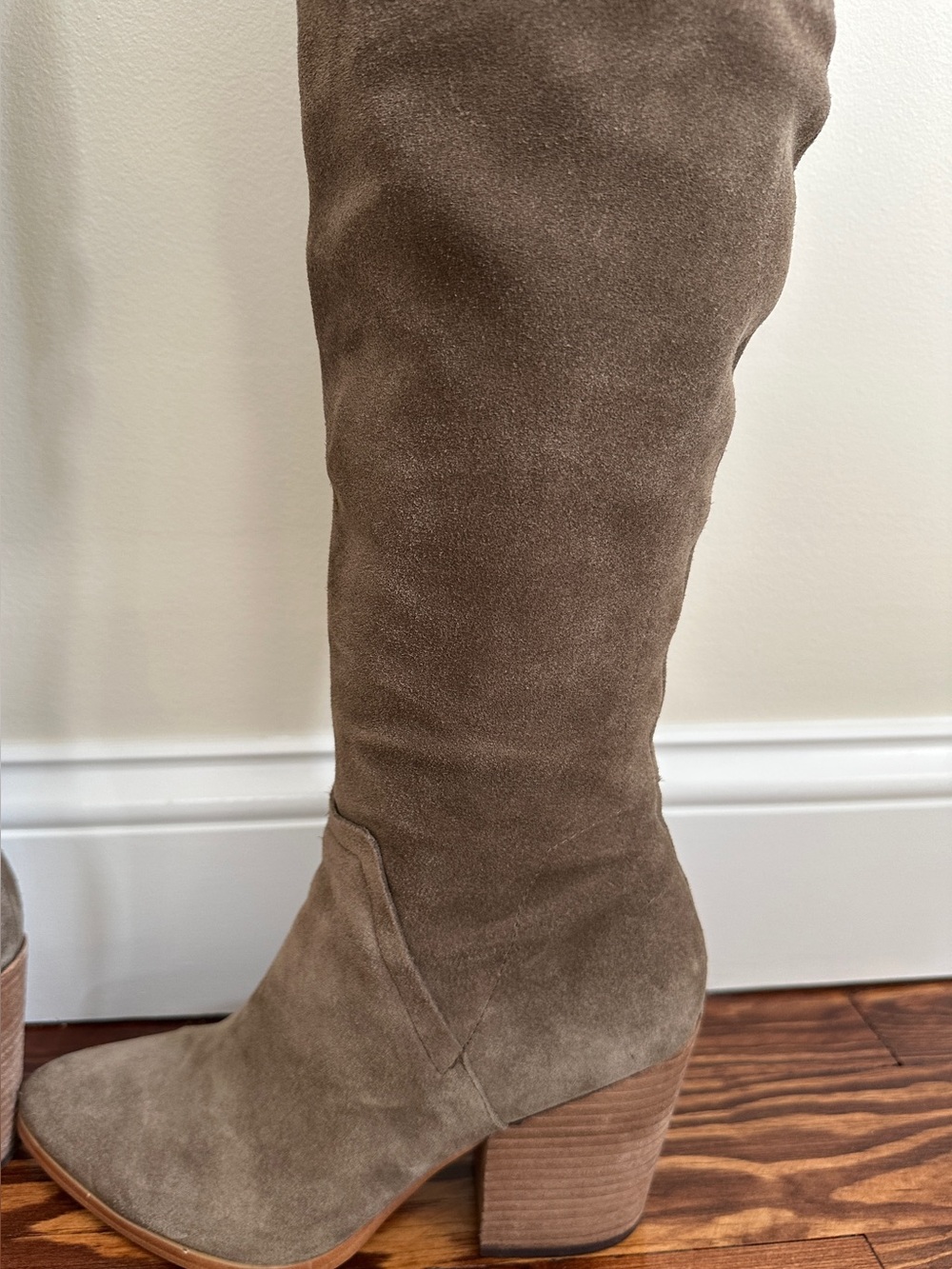 Crown Vintage Knee-High Suede Boots in Taupe Brown 8.5 - Picture 2 of 12